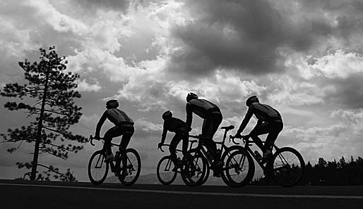 Radprofi Xavier Tondo wurde vor einer Trainingsfahrt von einem Garagentor erdrückt