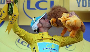 Manchmal musste auch ein Löwe als Kusspartner von Vincenzo Nibali herhalten