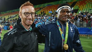 Ben Ryan (l.) holte als Coach von Fidschi Gold