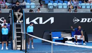 Das Enfant Terrible bezeichnete den Umpire als "Smart Arse" und erklärte dem Supervisor: "Im Tennis geht's nicht um die Schiedsrichter. Er ist ein Statist, der dafür sorgt, dass die Sch*** rund läuft."