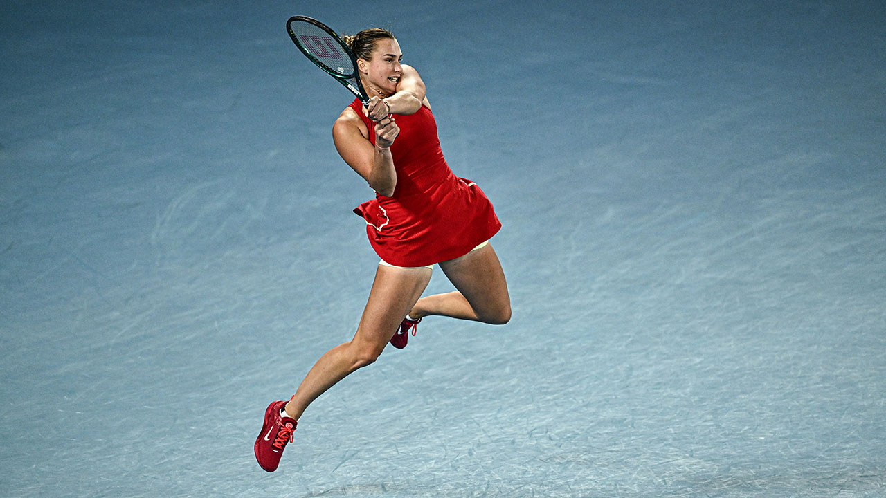 Aryna Sabalenka trifft im Finale der Australian Open auf Zheng Qinwen.