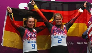 Tatjana Hüfner (l.) beklagt sich über eine ungleiche Behandlung gegenüber Natalie Geisenberger (r.)