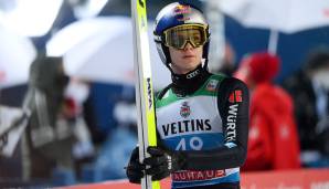 ANDREAS WELLINGER: Nach dem bisher so erfolgreichen Comeback gab es für den Deutschen bei der Oberstdorf-Qualifikation den ersten großen Dämpfer. Er verpasst das Auftaktspringen nach 108 Metern in der Quali und hat keine Chancen mehr auf den Gesamtsieg.