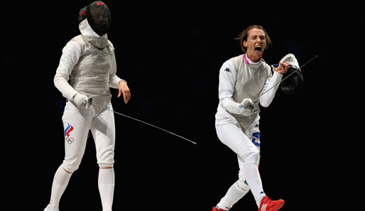 Valentina Vezzali (r.) hat mit der Mannschaft ihr insgesamt sechstes Olympia-Gold gewonnen