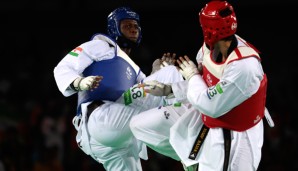 Radik Isajew gewann das Finale gegen Abdoulrazak Issoufou Alfaga (hinten)