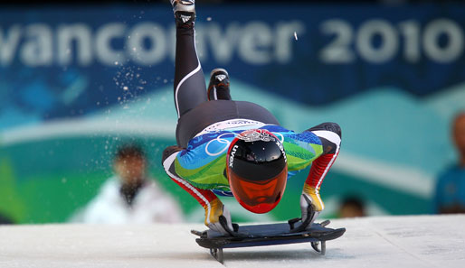 Kerstin Szymkowiak liegt beim Skeleton zur Halbzeit auf Rang zwei