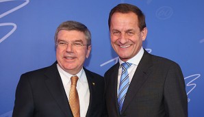 Alfons Hörmann (r.) ist seit Dezember der Nachfolger von Dr. Thomas Bach (l.)