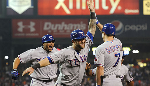 Mike Napoli und Nelson Cruz haben gut lachen. Die Rangers führen in der ALCS mit 3:1