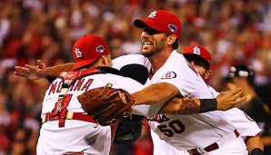 Adam Wainwright (r.) feiert den NLCS-Einzug mit Catcher Yadier Molina