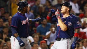 Kepler (r.) feiert seinen 2-Run-Homerun gegen die Red Sox