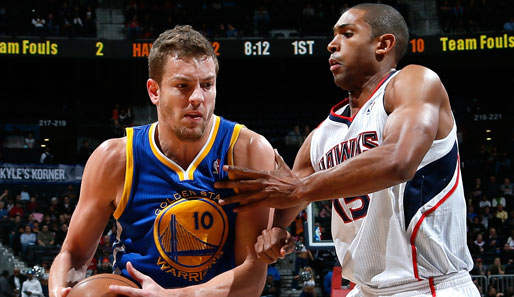 David Lee (l.) legt in dieser Saison durchschnittlich 19 Punkte und 11,1 Rebounds auf