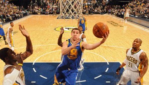 Klay Thompson (M.) avancierte beim Sieg der Warriors gegen die Pacers zum Helden