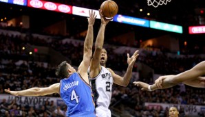 Tim Duncan (r.) war von den Thunder-Big-Men um Nick Collison nicht in den Griff zu bekommen