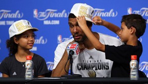 Ist das die Zukunft in Texas? Tim Duncan mut seinen Kindern nach den gewonnen Finals