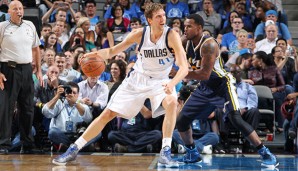 Dirk Nowitzki (l.) war Top-Scorer der Dallas Mavericks gegen die Utah Jazz