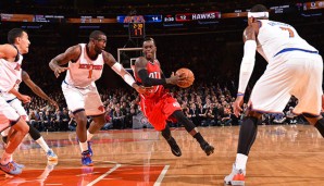 Mit 14 Punkten stellte Dennis Schröder (2. v.r.) gegen die Knicks eine Bestleistung auf