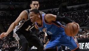 Russell Westbrook (r.) erzielte gegen die Spurs 34 Punkte