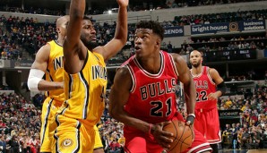 Jimmy Butler (r.) führte die Bulls gegen die Pacers zum siebten Sieg in Serie