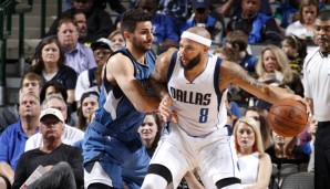 Klar im Vorteil: Deron Williams (r.) im Duell gegen Wolves-Guard Ricky Rubio