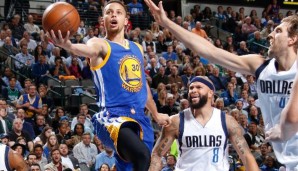 Stephen Curry schrammte gegen die Dallas Mavericks knapp an einem Triple-Double vorbei