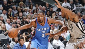 Kevin Durant (l.) lieferte sich wieder ein packendes Duell mit Kawhi Leonard