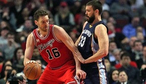 Marc Gasol (r.) rät seinem Bruder Pau zu einem Wechsel nach San Antonio