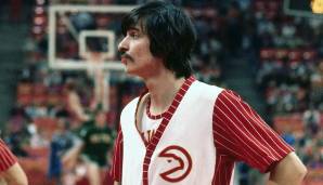 PETE MARAVICH: In den 70ern zählte Pistol Pete zu den beliebtesten Spielern. Er drückte von überall ab und trug seine Teams fast im Alleingang. Knieverletzungen zwangen aber auch ihn zu einem verfrühten Karriereende.