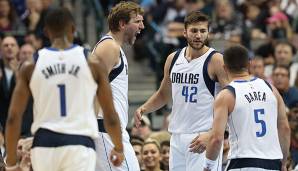 Dirk Nowitzki und Maxi Kleber spielen seit 2017 gemeinsam bei den Mavericks.