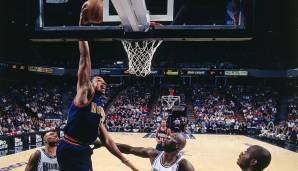 Wer erinnert sich noch an LaPhonso Ellis? Der High Flyer in Diensten der Nuggets legte 1996/97 mit 22 Punkten pro Spiel ein Career Year auf, bevor im April 97 die Achillessehne riss.