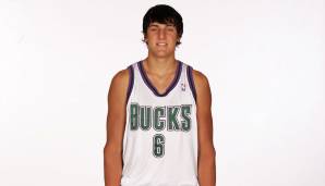 2005: Dieser adrette, junge Mann ist übrigens Andrew Bogut, wer hätte ihn erkannt? Ob der Nr.1-Pick von 2005 kommende Saison noch einmal in der NBA aufläuft, ist derzeit aber ungewiss.