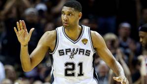 Tim Duncan (19 Punkte, 10,8 Rebounds in 19 Saisons; 15x All-Star, 15x All-NBA, 15x All-Defensive, All-Star Game MVP 2000, NBA-MVP 2002 und 2003, 3x Finals-MVP, 5x Champion (San Antonio Spurs))