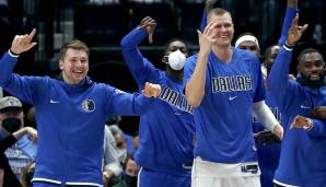 Bei Luka Doncic (l.), Kristaps Porzingis (M.) und den Dallas Mavericks herrscht vor dem Saisonstart gute Laune.