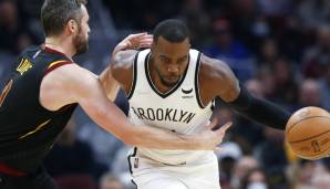 Ein logischer Kandidat in Brooklyn ist PAUL MILLSAP, der kürzlich seinen Trade-Wunsch äußerte. Die Nets wollen den Oldie aber nicht einfach verramschen, sondern auch einen Veteran oder Zweitrundenpick im Gegenzug bekommen.