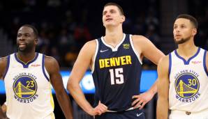 Draymond Green (l.) und die Warriors stehen vor der schwierigen Aufgabe, Nikola Jokic zu verteidigen.