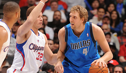 Dirk Nowitzki (im Duell mit Blake Griffin) steuerte 24 Punkte zum Mavs-Sieg bei