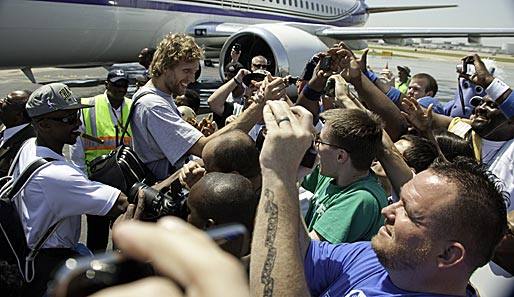 Bei der Meisterparade von Dirk Nowitzki und den Mavericks werden über 250.000 Fans erwartet