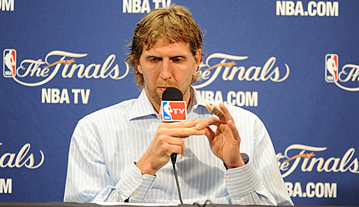 Mit getaptem linkem Mittelfinger geht Dirk Nowitzki in das zweite Finals-Spiel gegen die Miami Heat