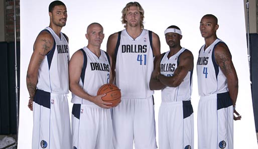 Der Kern des Mavs-Kaders 2010/11 bleibt bestehen: Chandler, Kidd, Dirk, Terry, Butler (v.l.)