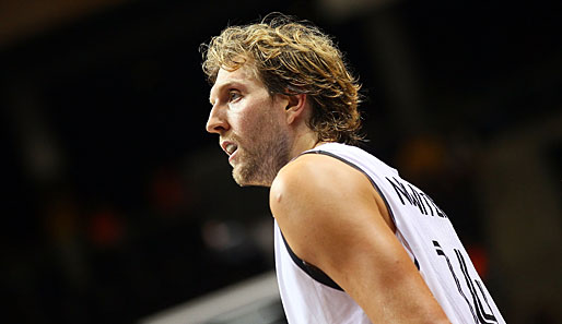 Dirk Nowitzki könnte nach spanischen Medienberichten bald für Real Madrid auf dem Court stehen