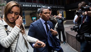 Ray Rice (M.) hatte am 6. November ausgesagt - und nun Recht bekommen