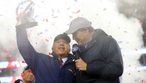 Robert Kraft (l.) hat das Deflate-Gate ad acta gelegt