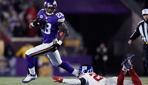 Adrian Peterson stürmt seinem dritten Rushing-Titel in der NFL entgegen