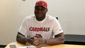 Arizona Cardinals verpflichten deutschen Defensive Lineman Moubarak Djeri.