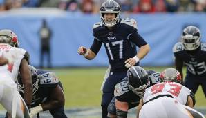 23. Ryan Tannehill, Titans. In gewisser Weise ist Tannehill einfach die bessere Version von Mariota - weil er den Ball nicht ewig lange hält, weil er konstant enge Fenster anspielt und trifft und weil er aus sauberer Pocket viel sicherer ist.