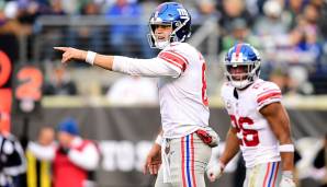 25. Daniel Jones, Giants. Turnover! Jones' Pocket-Verhalten ist mit das schlechteste der Liga, was zu absurd vielen Fumbles führt. Big Plays als Passer und einzeln als Runner sind noch da, genau wie aber eklatante Fehler in Reads und Entscheidungen.