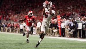 15. DETROIT (via NEW ENGLAND) - DEVONTA SMITH, WR, ALABAMA. Die Lions setzen ihren Rebuild mit einem der Top-Talente dieses Drafts fort. Goff bekommt eine Chance - und gleichzeitig sammelt Detroit weiter Munition für einen möglichen QB-Draft 2022…