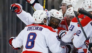 Vorbereiter Alex Ovechkin küsst Joel Ward nach dessen Last-Second-Gamewinner