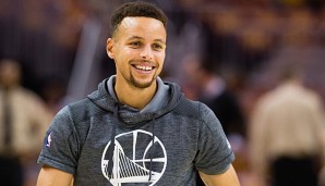 Stephen Curry hat Schuhe versteigert