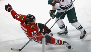 Artem Anisimov spielt als Center für Chicago