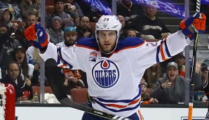 Leon Draisaitl verbuchte beim Sieg der Oilers gegen Detroit einen weiteren Scorerpunkt